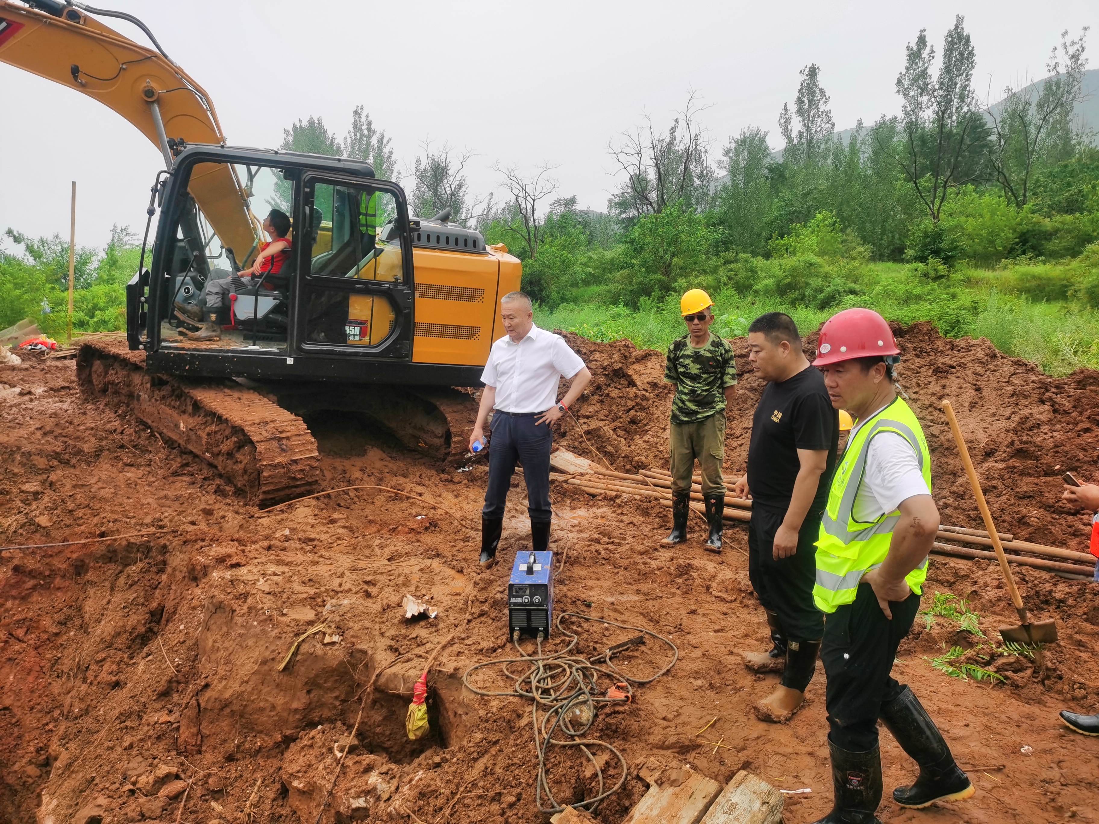 ok138cn太阳集团古天乐领导班子成员 深入防汛一线检查慰问